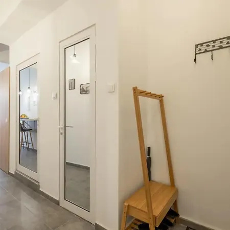 Apartman And Play - Foosball And Comfort