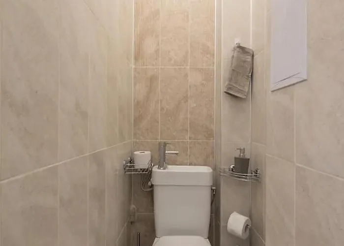 And Play - Foosball And Comfort *